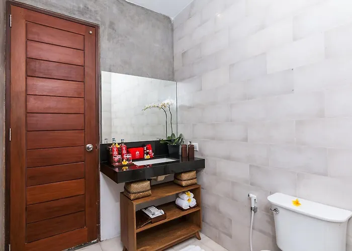 Zen Premium Purana Kumbuh Hotel